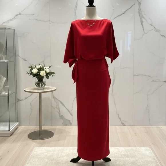 Elegant Black Dress - Picture 3 of 4